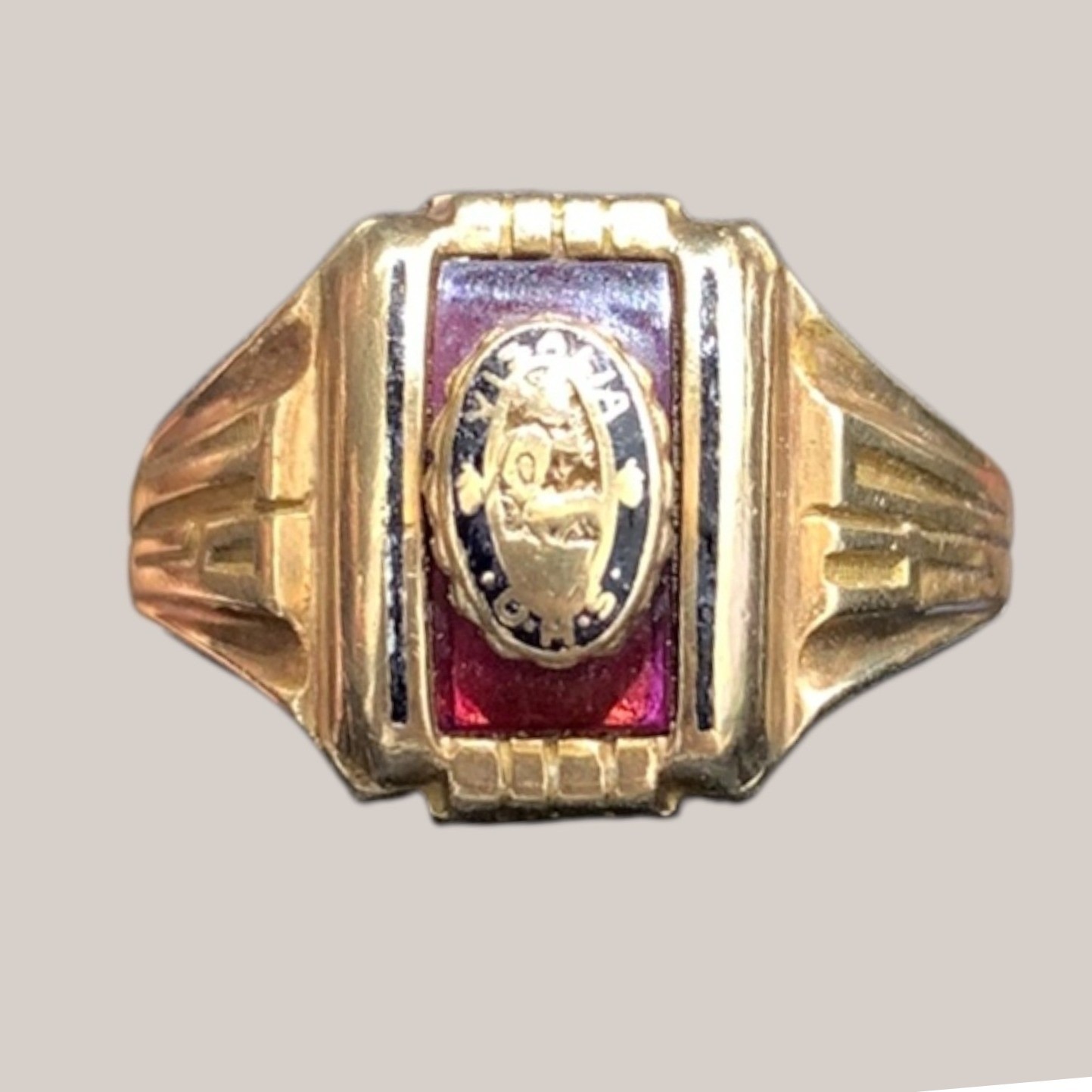 Vintage Visalia Union High School 14k Yellow Gold Class Ring Red Stone Size 6.5
